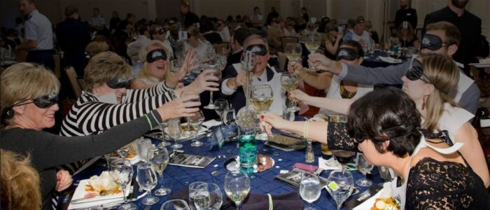 dinner-in-the-dark-1024x439