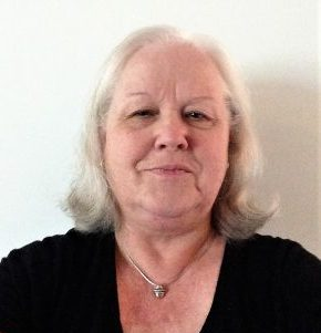 Headshot of Lesley Bennett wearing a black shirt.